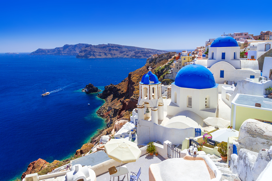 The Perfect Destination for Summer Cruise: The Greek Islands