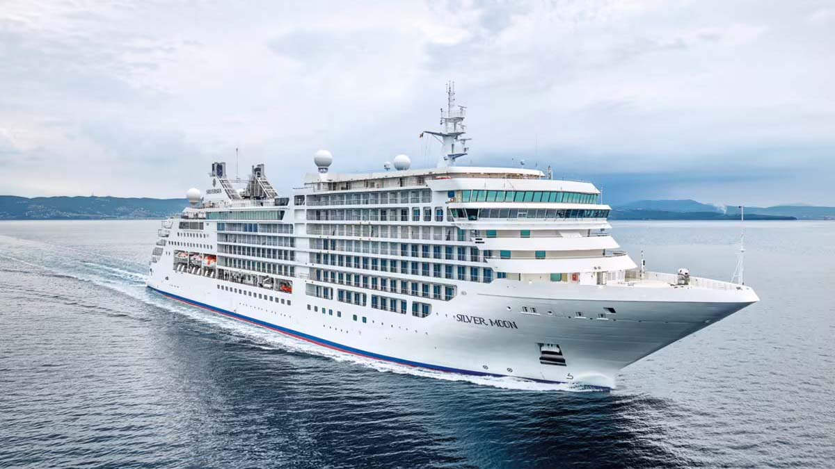 Silversea Moon